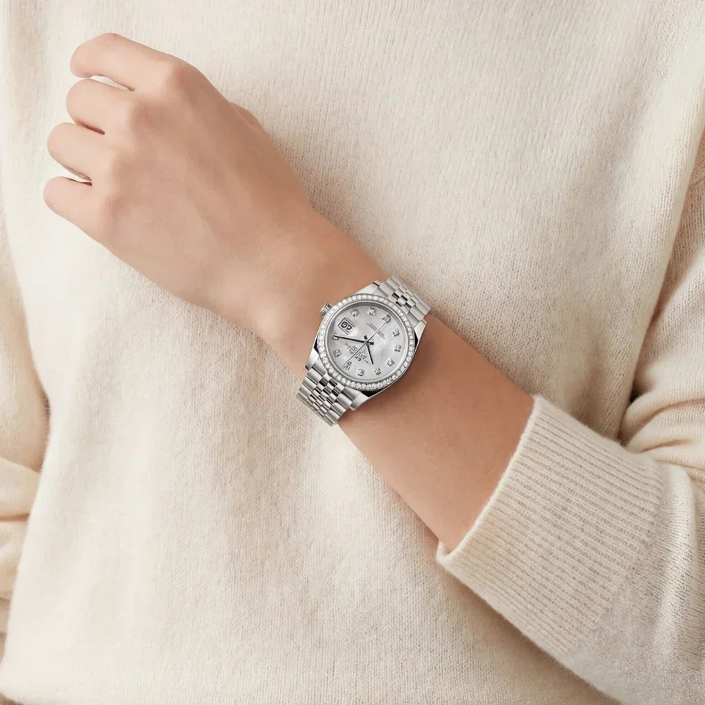 Datejust Women's Watch With Mother-of-Pearl Dial And Bezel